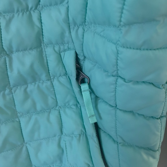 The north face thermoball mint green puffer jacket - Picture 8 of 8